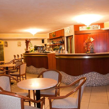 Hotel Beppe Rimini Buitenkant foto