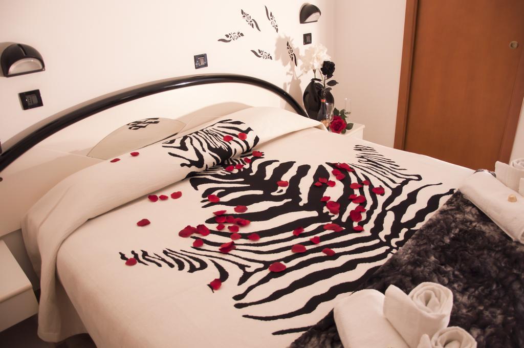 Hotel Beppe Rimini Buitenkant foto